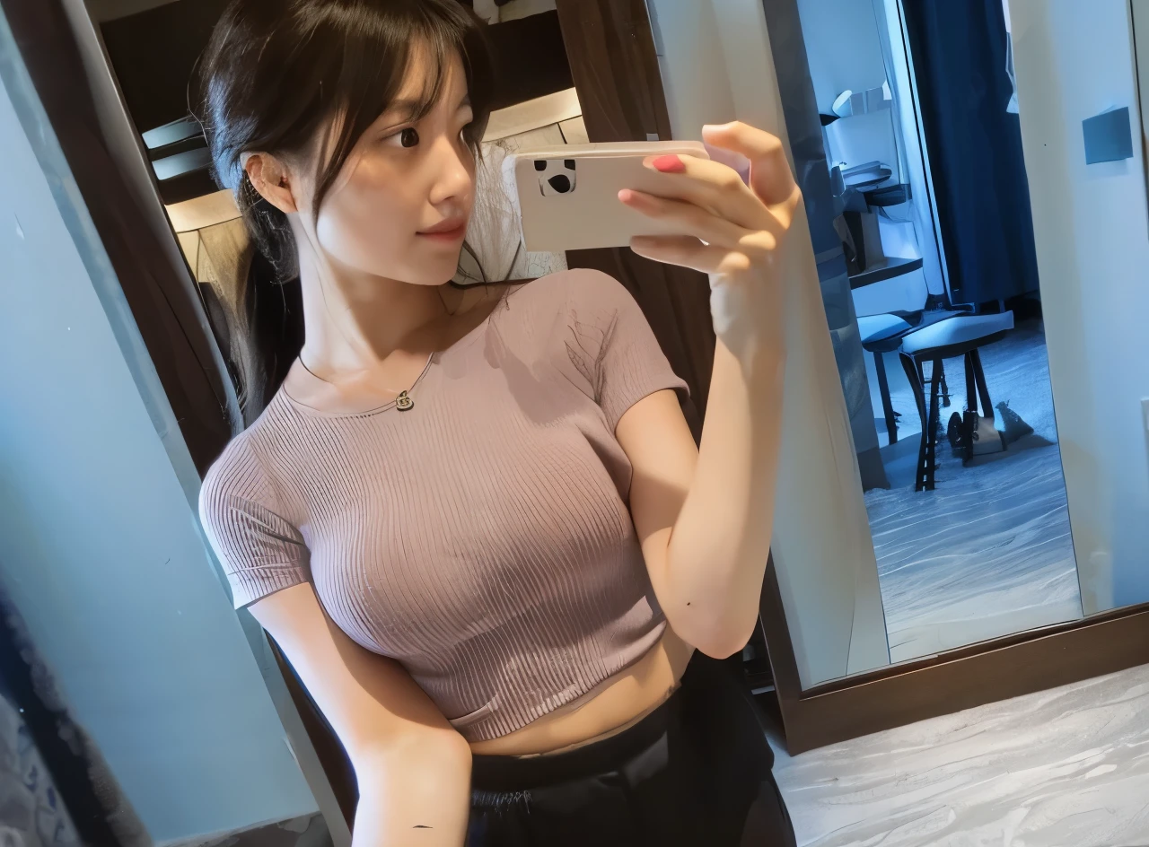 A woman taking a selfie in the mirror、long hair、breasts are medium in size、wearing a tank top