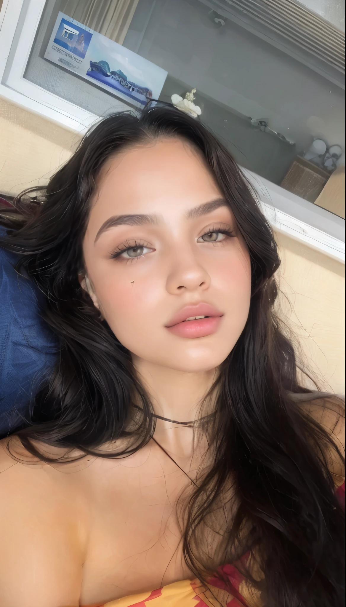 a close-up of a woman with long hair lying on a sofa, Retrato de Sophie Mudd, Violeta Myers, face like exposed ester, Bella Poarca, detailed flawless face, rosto extremamente lindo, thick lips, lindo rosto latina, ela tem um rosto fofo, her face looks like an orchid, flawless face, 18 anos de idade, rosto sexy com maquiagem completa, indialove latina bruta, parda linda sexy girl