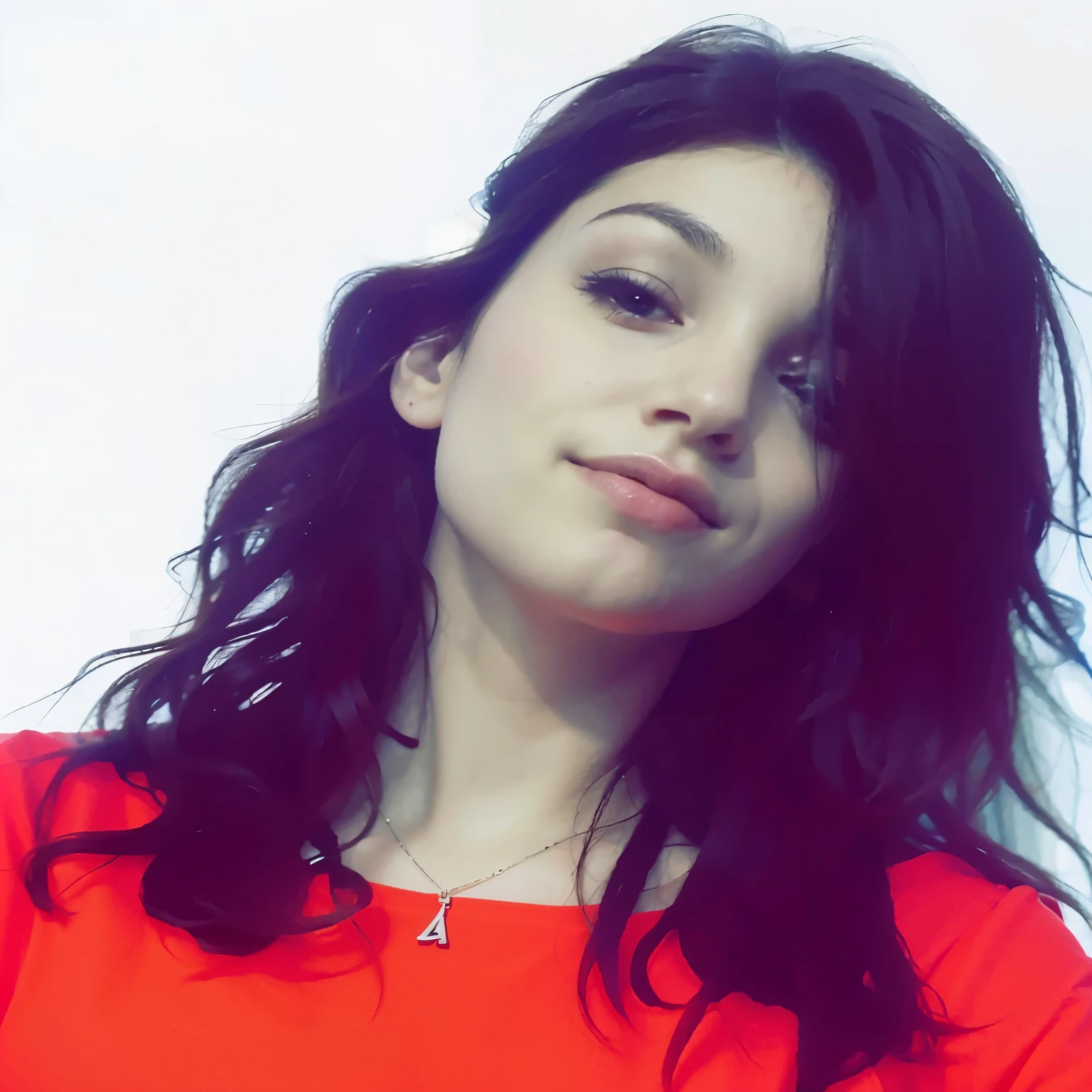there is a woman with long black hair wearing a red shirt, selfie de uma jovem, o bebedor faz, imagem vazada, sem maquiagem cabelos ondulados, rosto lindo, her hair is naturally disheveled, com cabelo preto, ela tem cerca de 16 anos, garota indiana com pele morena, com cabelo preto liso,