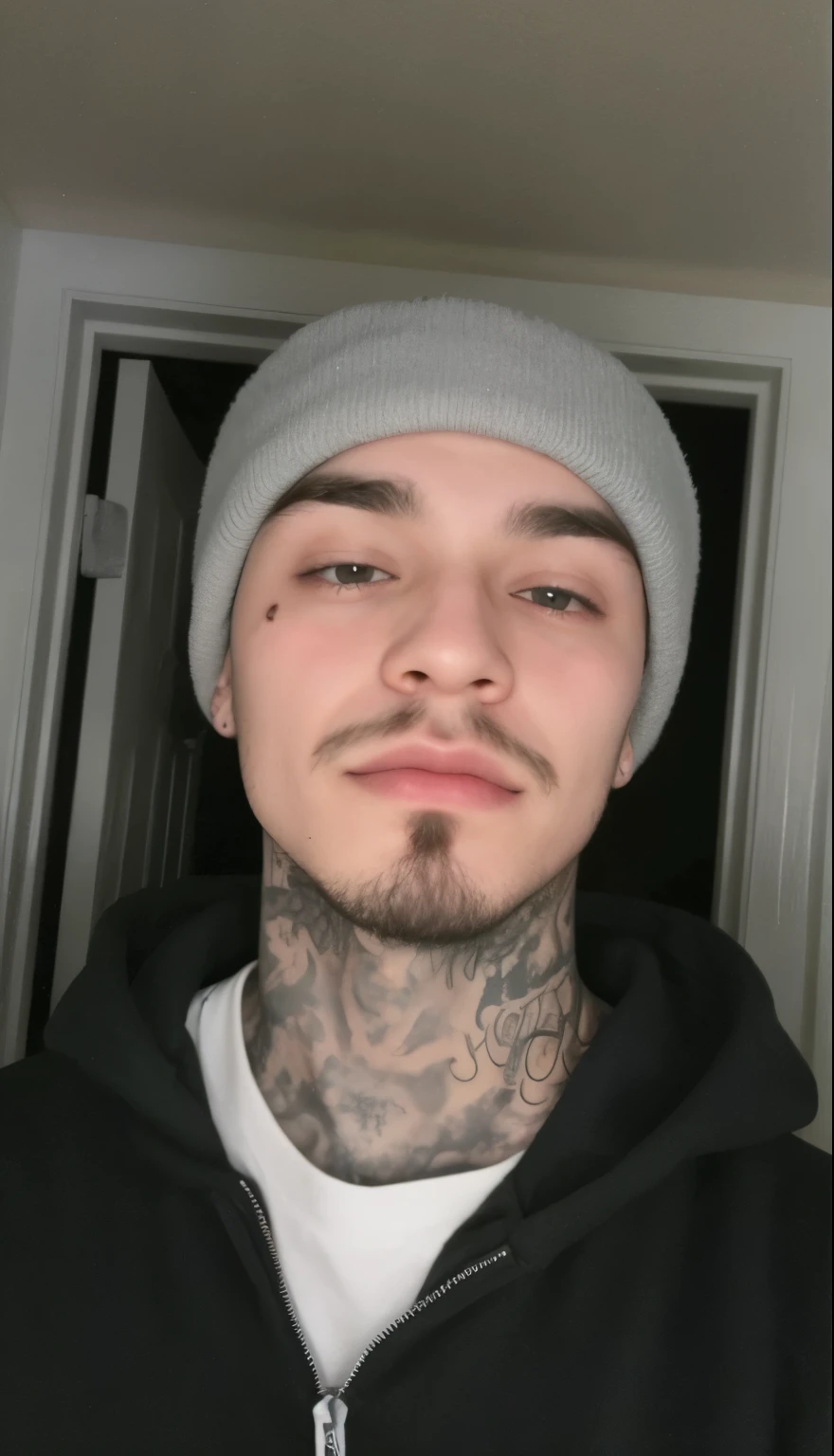 Hombre arafed con barba y un tatuaje en la cara., con tatuaje facial, little peep, headshot foto de perfilture, tatuajes faciales, short Barbas de chivo, entintado, foto de perfil, tatuaje de cara, Barbas de chivo, estilo de seb mckinnon, cara tatuada, inspired by James Bolívar Manson, taken in the early 2020s, andrew gonzalez, tatuajes en el cuello