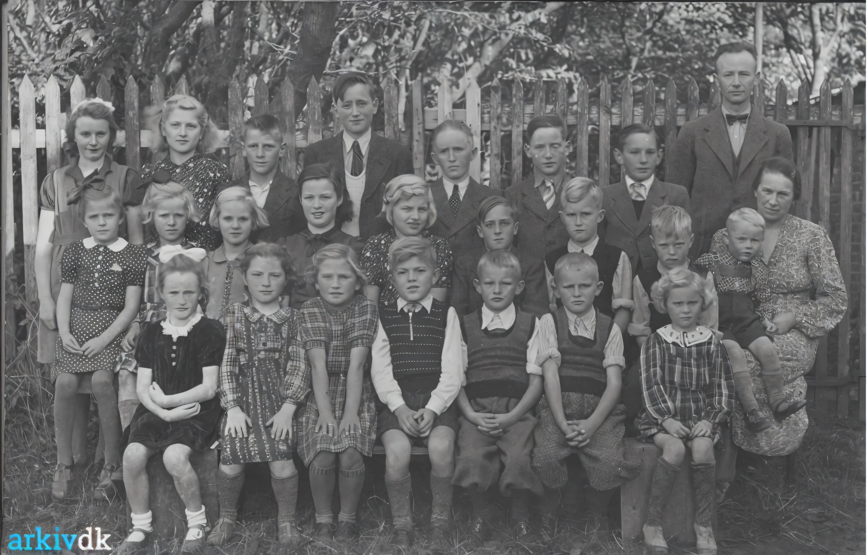 An outdoor school in 1957, Netherlands. --auto --s2