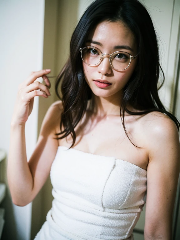 ((最high quality、8K、masterpiece、portrait:1.3)), hair, fine eyes, Single-lens reflex camera, high quality, beautiful japanese woman, 38 years old,  Glasses, plump body, big breasts、黒く長いhair,  Japanese house bathroom、(White oversized towel fabric dress、strapless:1.2)、barefoot、wedding ring,  rat trail section、embarrassed look、best shot