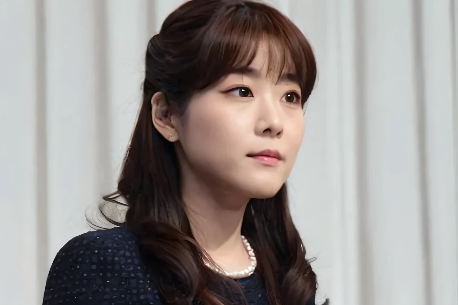 clean your skin、masterpiece、highest quality、small face、Double eyelids、hold your nose high、