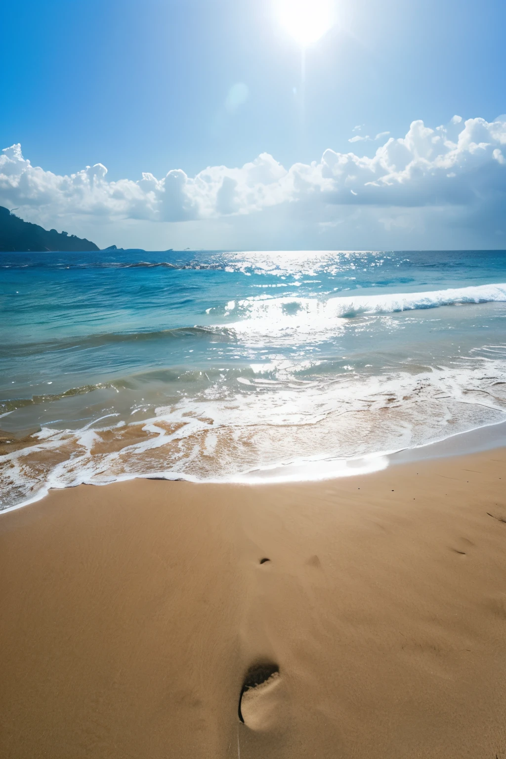 Ocean,sandy beach,Light of the sun,blue sky,Baiyun。