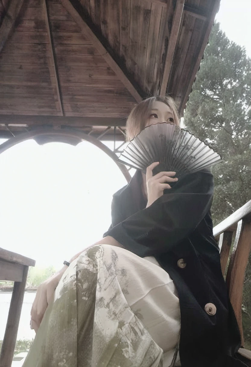 There is a woman sitting on the bench，holding a fan, , Chinese style, photo拍摄, Chinese style, Inspired by large bamboo leaves, Japanese style, nice images, Also intricate, Wearing a kimono, Shikami, hakama kimono, photo, Wearing a kimono, edo style, wearing a haori