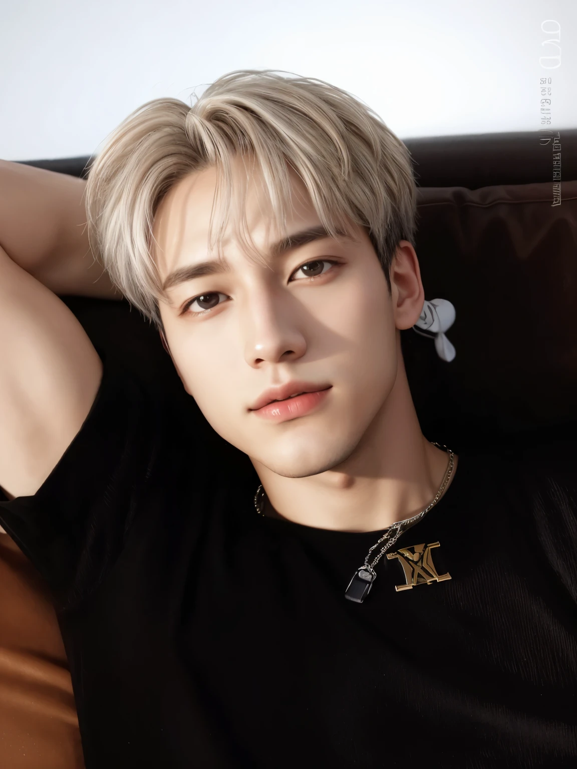 Arafed man in a black shirt sitting on a brown sofa., Lee Je No, marca lee, retrato de jeno de nct dream, jeno, kpop idol portrait, jeno, el tiene pelos gris oscuro, de mi parte, inspirado en Bian Shoumin, sakimichan, NCT, LEE JENO, primer plano retrato, xqc
