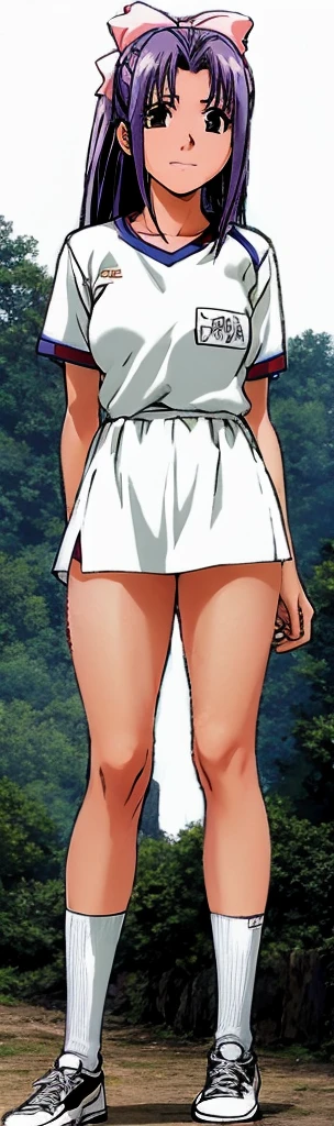 Momoko Koigakubo, with her beautiful legs, stands in a white gym uniform and light navy blue bloomers that look like panties.。