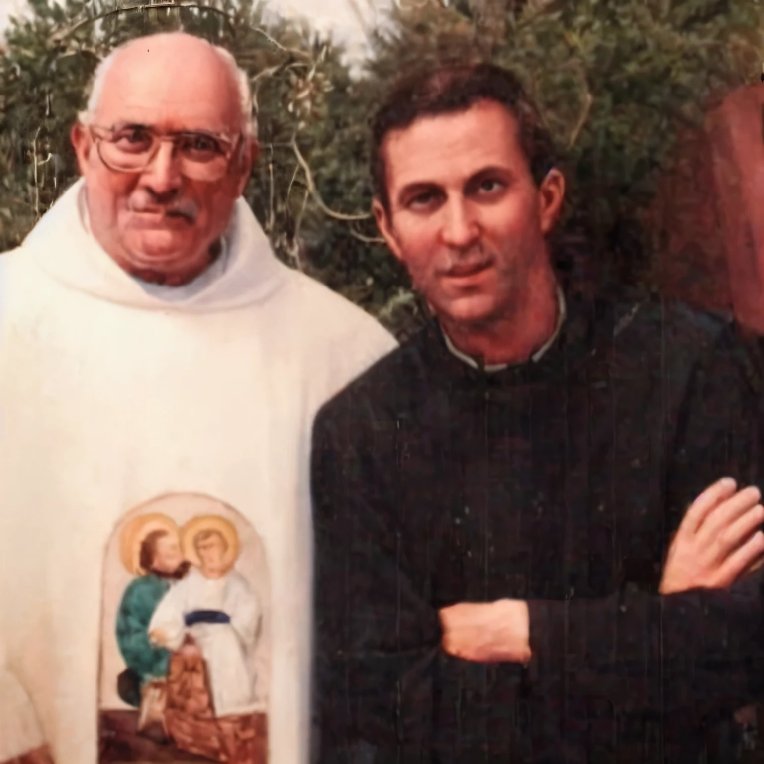 a ruffled man in a black jacket and a priest in a white robe, foto dos anos 90, genzoman e frank franzzeta, still photographic, Direction: Cagnaccio di San Pietro, granulado, especial, annibale siconolfi, catalog photo, granulado photo, inspired Direction: Cagnaccio di San Pietro