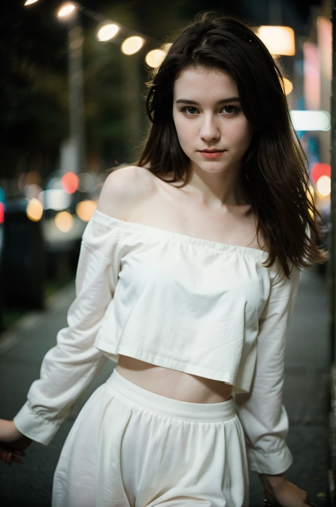 photo polaroïd, photo de nuit, photo de 24 ans.oh beautiful woman, pale skin, Bokeh, flou de mouvement
