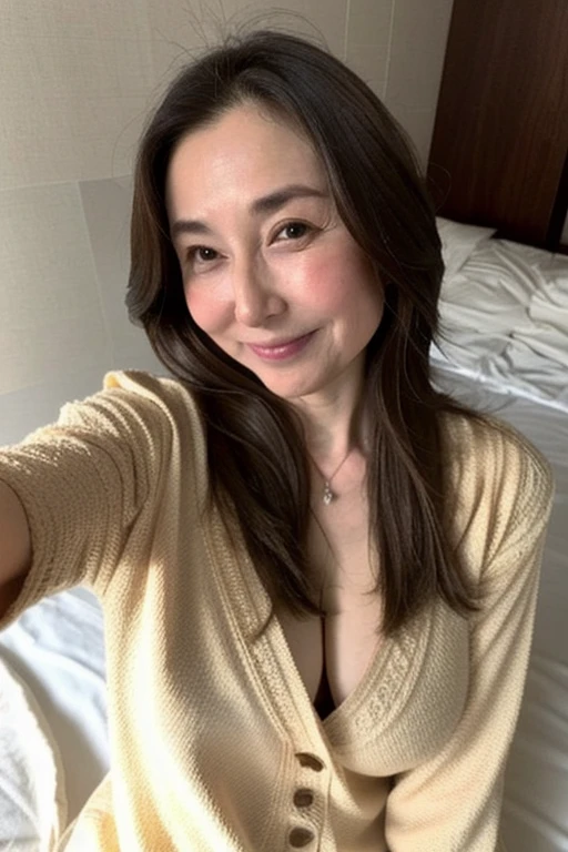 ((highest quality)), ((masterpiece)), (詳New), perfect face、like々New、straight hair、long hair、brown hair、20th generation、lightly dressed、cleavage、not big breasts、on the bed、straight hair、long hair that reaches below the chest、brown hair、smile、Lying face down and taking a selfie with your smartphone