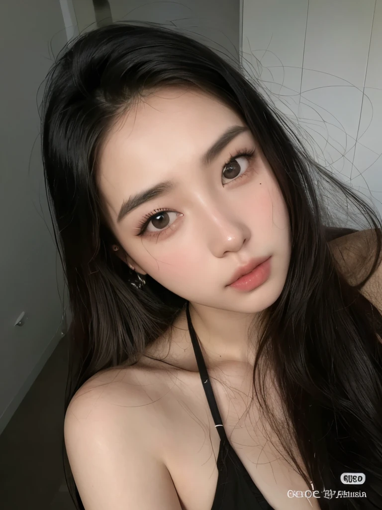 um close de uma mulher com cabelos longos e uma blusa preta, dilraba dilmurat, linda mulher sul-coreana, linda jovem coreana,  coreana, beautiful aesthetic face, beautiful asian girl, rosto sexy com maquiagem completa, Ulzzang, beautiful chinese model, Asian beautiful face, linda jovem coreana, Fotografia selfie 8k, Korean facial features