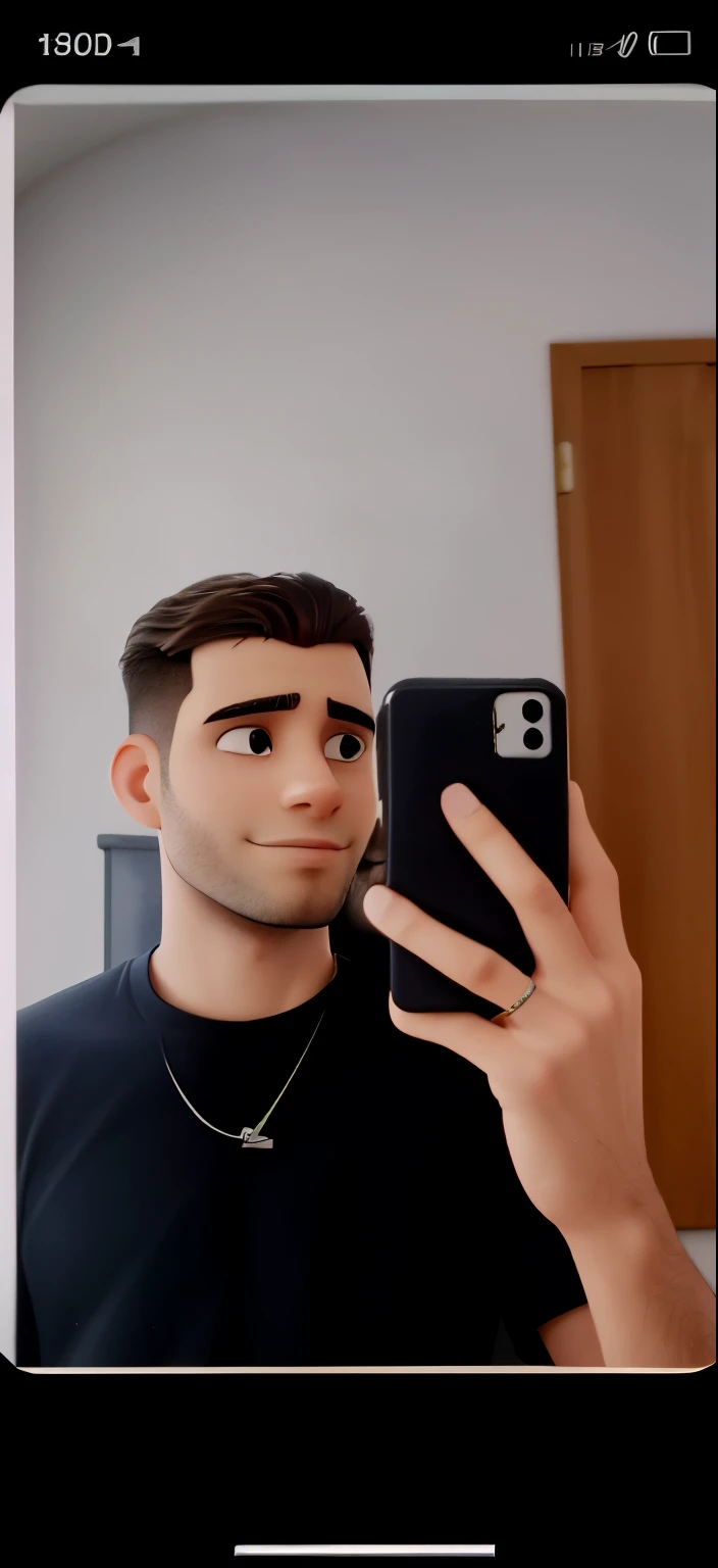 Homen de cabelo curto tirando foto no quarto de casa