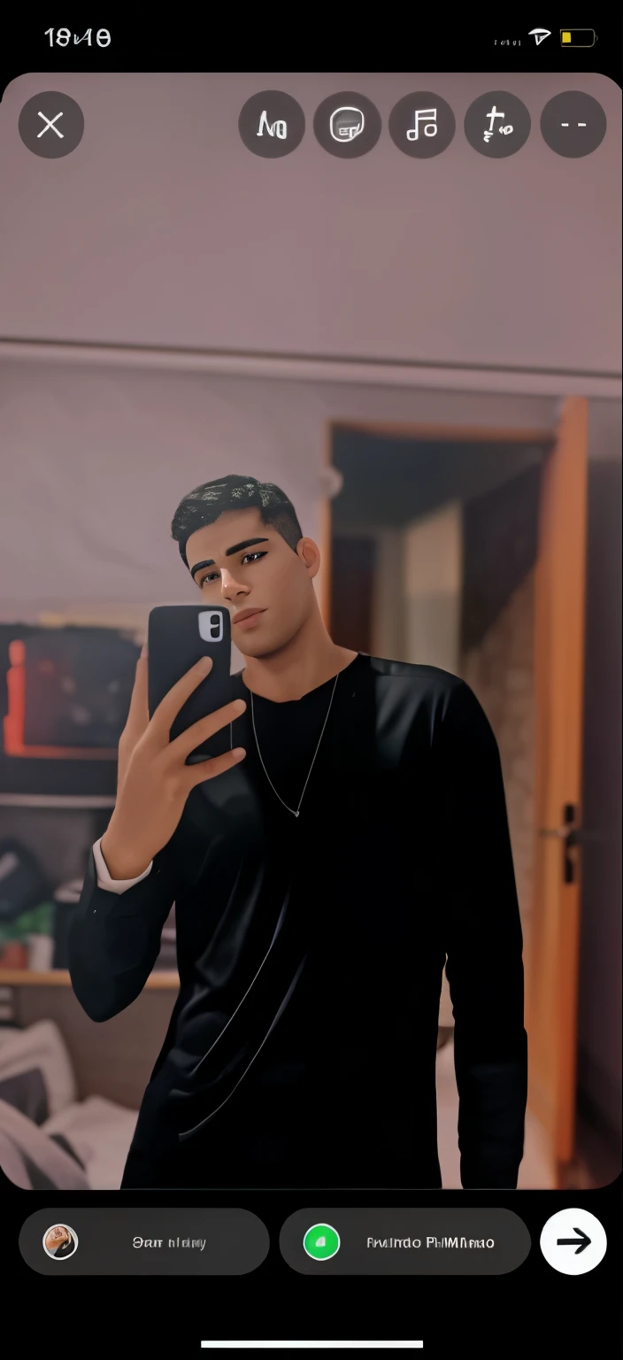 homem tirarndo foto no quarto
