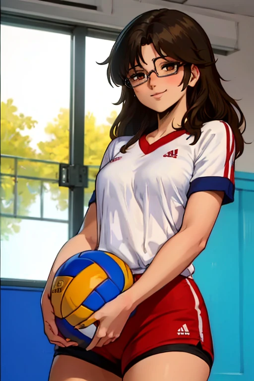 (Anime one, estilo de arte retro, Pinceladas limpias, Muy detallado, perfect anatomy), (cancha de voleibol, Fondo cuadrado), 1 chica (alone:1.5), eyebrows visible through hair, Cabello rojo, brown eyes, ojos bajos (sanpakugan:1.4), ojos medio abiertos (ojos detallados y hermosos:1.2), (shy smile), session, ropa deportiva, Camisa de voleibol, con gafas rojas