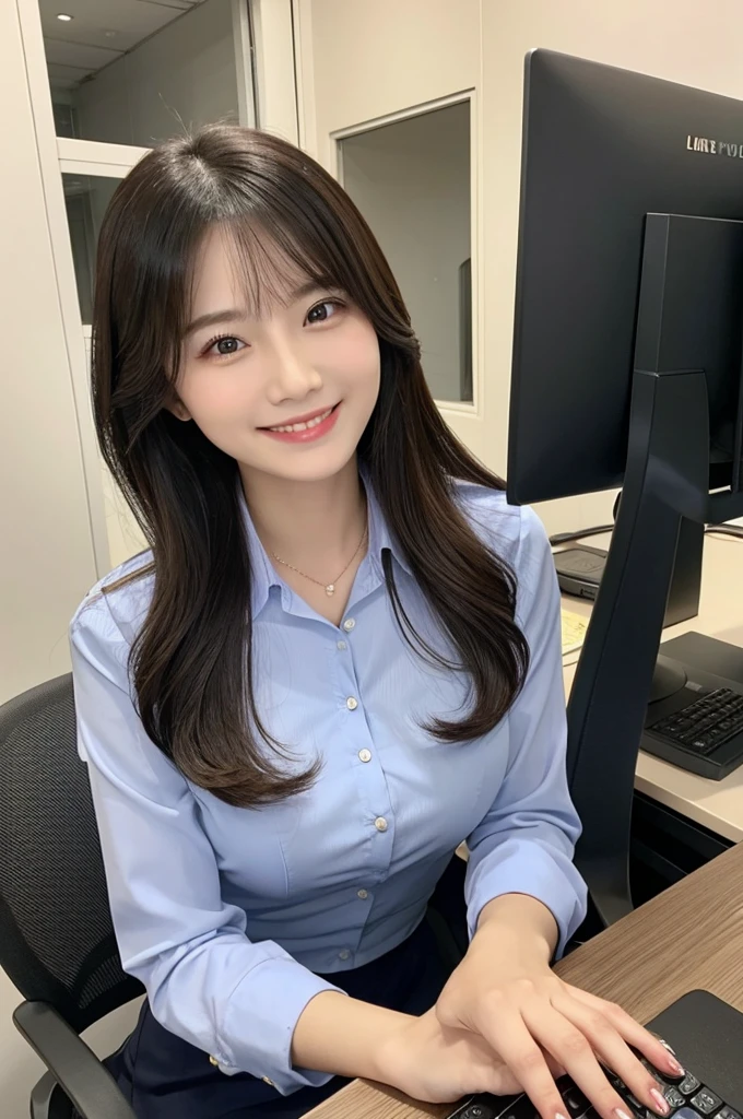 look at me,A smart and beautiful secretary,smile、Automatically in the office
