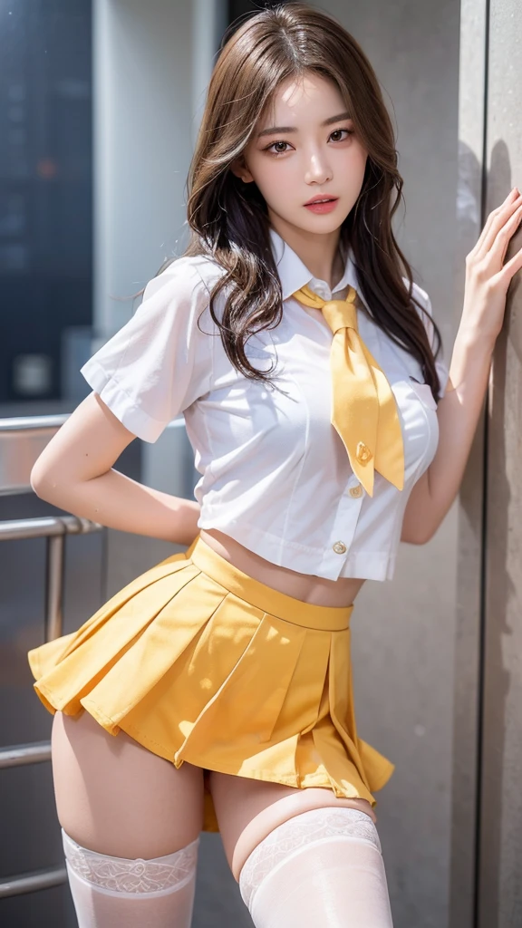 （best qualtiy，4K，tmasterpiece：1.2），Pretty women，1girll，Raised sexy：1.1，Dark yellow hair：1.1，Woman in ，Soaked school clothes，Super detailed face，Detailed lips，detailed eyes，double eyelid，Miniskirt white stockings，Stand up