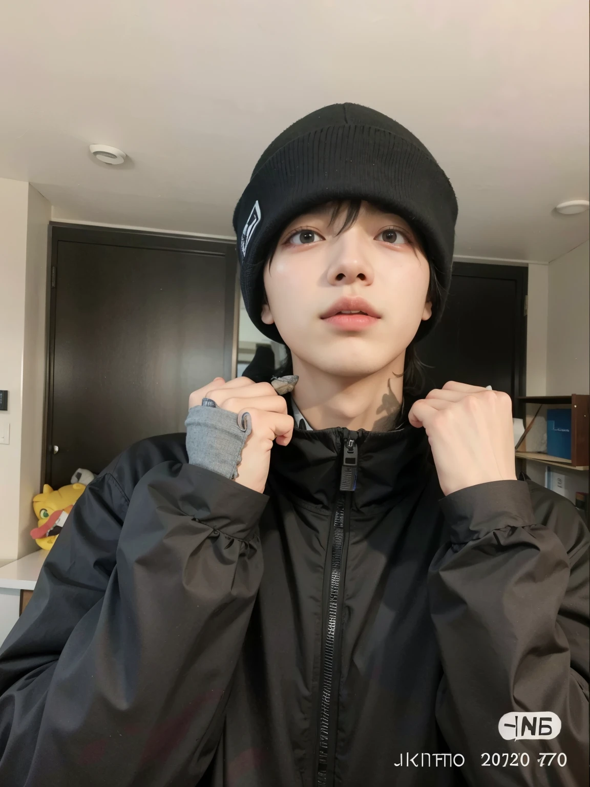hay un hombre que lleva una chaqueta negra y un sombrero, kim doyoung, jungkook, hyung tae, pintar ulzzang, Cai Xu Kun, taken in the early 2020s, kim taejin, Hong June Hyung, foto de perfil, handsome japanese demon boy, 1 7-year-old boy with a thin face, jinyoung shin