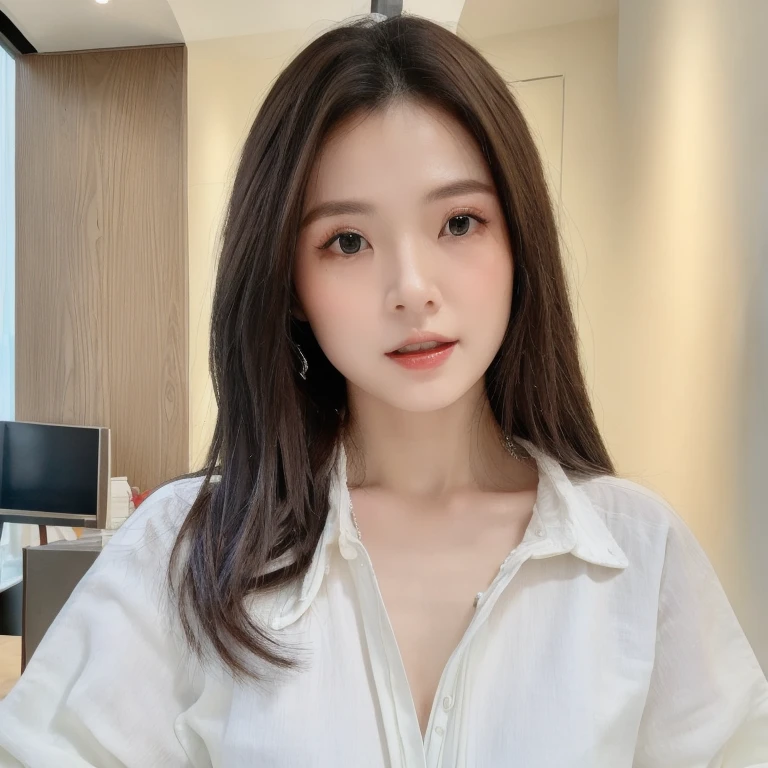 (realistic、masterpiece、Best Quality、8K、highres、high resolution:1.3)、1 girl、pale white skin、looking at viewers、super fine face and eyes、upper body、