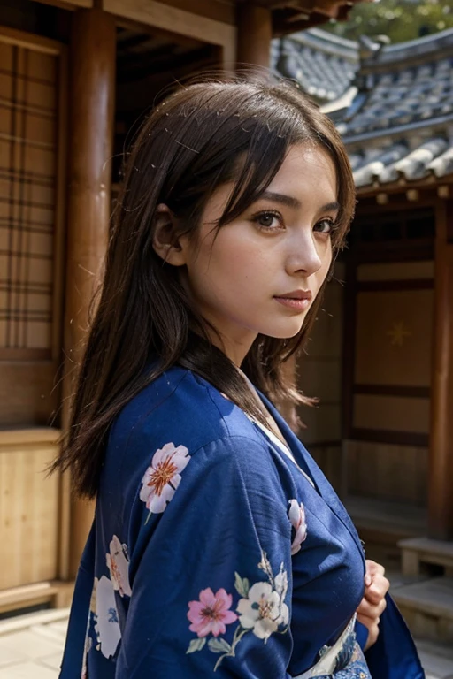 jeune femme de 25 ans, brune aux yeux bleus, portant un kimono de soie devans un temple japonais