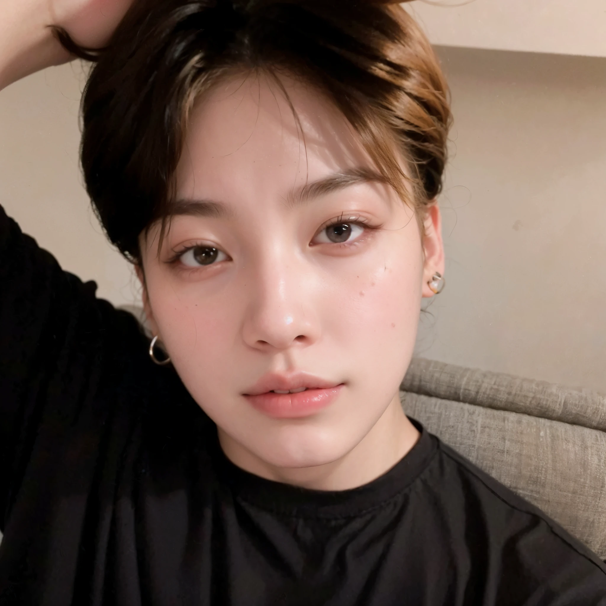 mulher arafa com cabelo colorido sentada em uma mesa, Jung Jaehyun, adorable and pale korean face, Ulzzang inteligente, Kim Doyoung, com cabelo curto, jossi do blackpink, Hong junho hyung, taejune kim, Ulzzang, o corte Hime, jaeyeon nam, XQC, Parque Jimin, cabelo curto platinado moleca