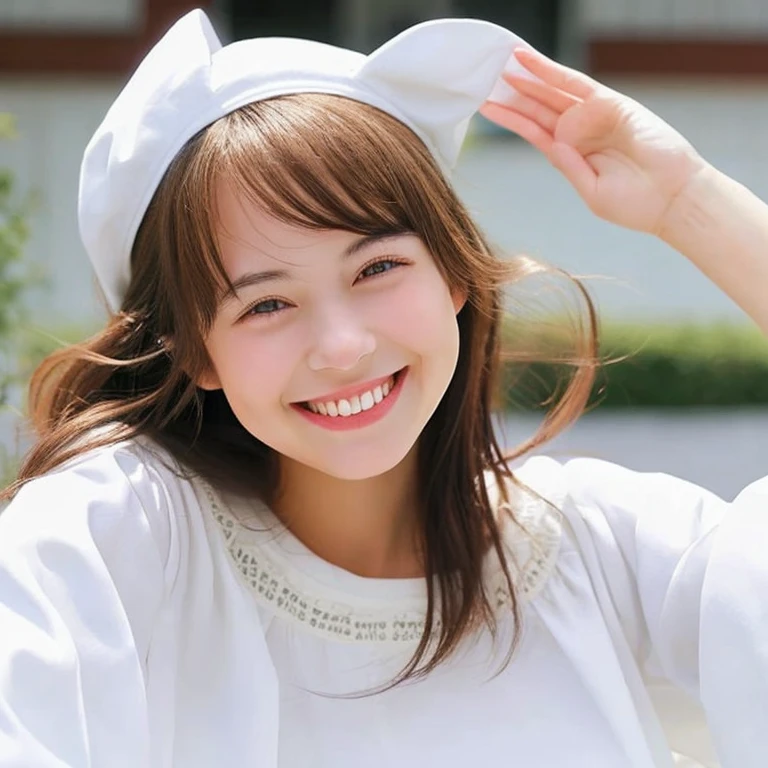 beautiful woman、live-action、Looks like the real thing、Perfectly double、white clothes、smile、優しいsmile、Moe、popular woman、white clothesを着ている、facing forward