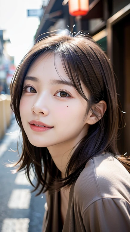 With the alleys of Kyoto in the background、18 year old girl、independent、facing forward、Light eye makeup、brown hair color、Flat 、hair blowing in the wind、quality of actress、shiny, super realistic face、smileの表情、Moist eyes、look up、calming lighting effect、 ultra-realistic capture、very detailed、High resolution 16K close-up of human skin。Skin texture must be natural、Must be detailed enough to see pores、skin is healthy、Must be even tone、Use natural light and color、High quality photos taken by a modeling agency'Exclusive photographer、smile