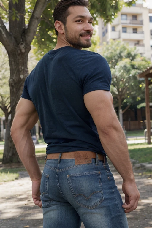 sentémonos_apio, realista, sonrisa, cabello corto, By the chestnut, big muscles, vello facial, ojos verdes, parque, Camiseta sin mangas, pecho peludo, muy nalgon, jeans backside man