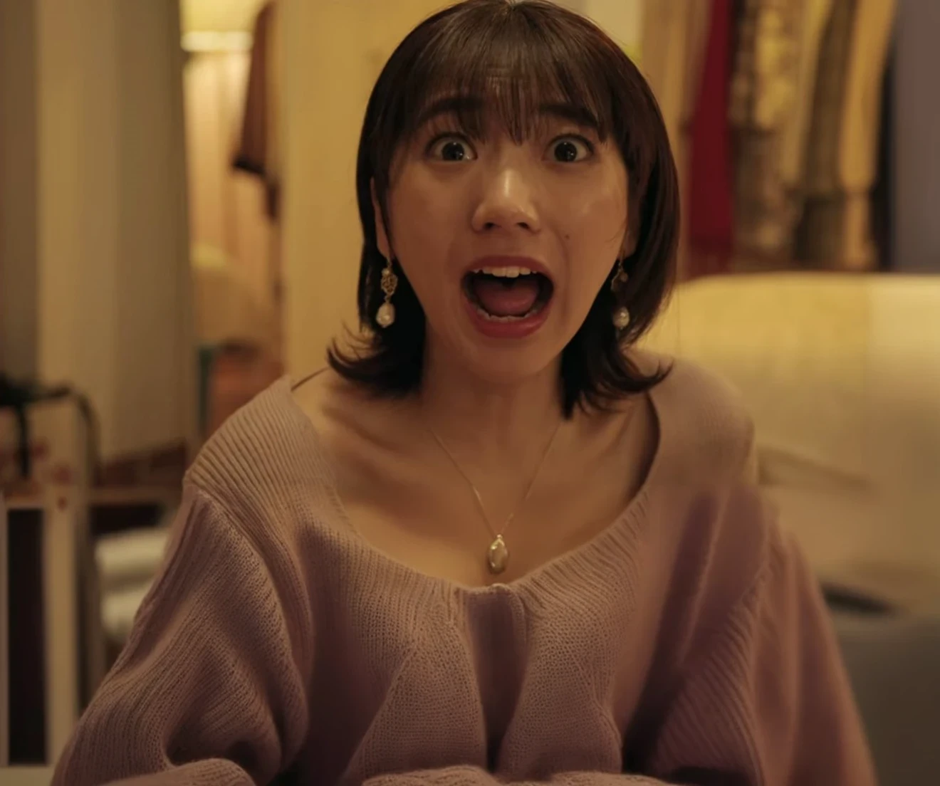 sweater、Upper body、