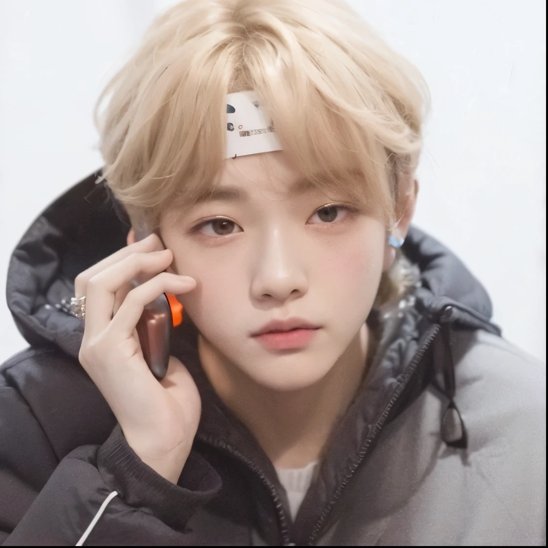 There's a with headphones on and a pink sweater, ulzzang, Ulzzang masculino, Wan adorable cara coreana, Cai Xukun, kanliu666, Jinyoung Shin, Ruan lindo vtuber, Kim Doyoung, Chiho, e-chica, E - Chica, Jung Jaehyun, Jaeyeon Nam, Sakimichan