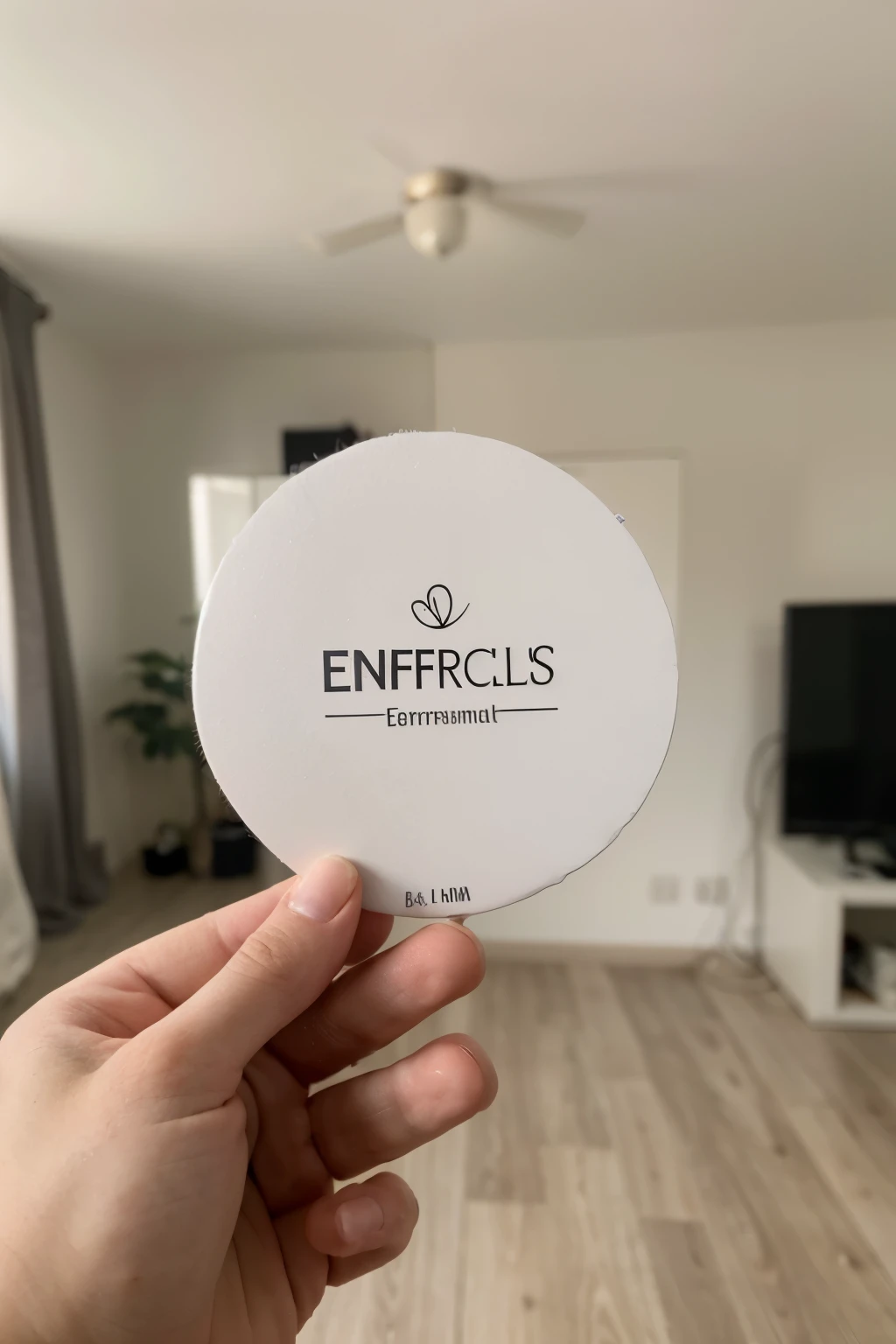 Haz un logo minimalista de una empresa de enfermeria cuyo nombre es CuidadosVivos