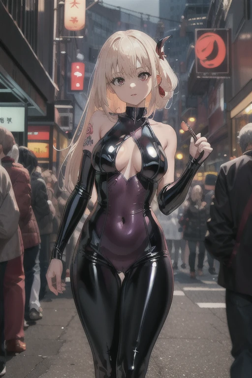 1 girl，Black latex clothing，Enchantment，A lascivious ile，Silver long hair，Purple Eye，evil of iling，Red eyeliner，Hold your chest straight and your hips up，Navel，Beautiful curves，Tattoo on the crotch，Squint your eyes slightly，Walking on the crowded streets