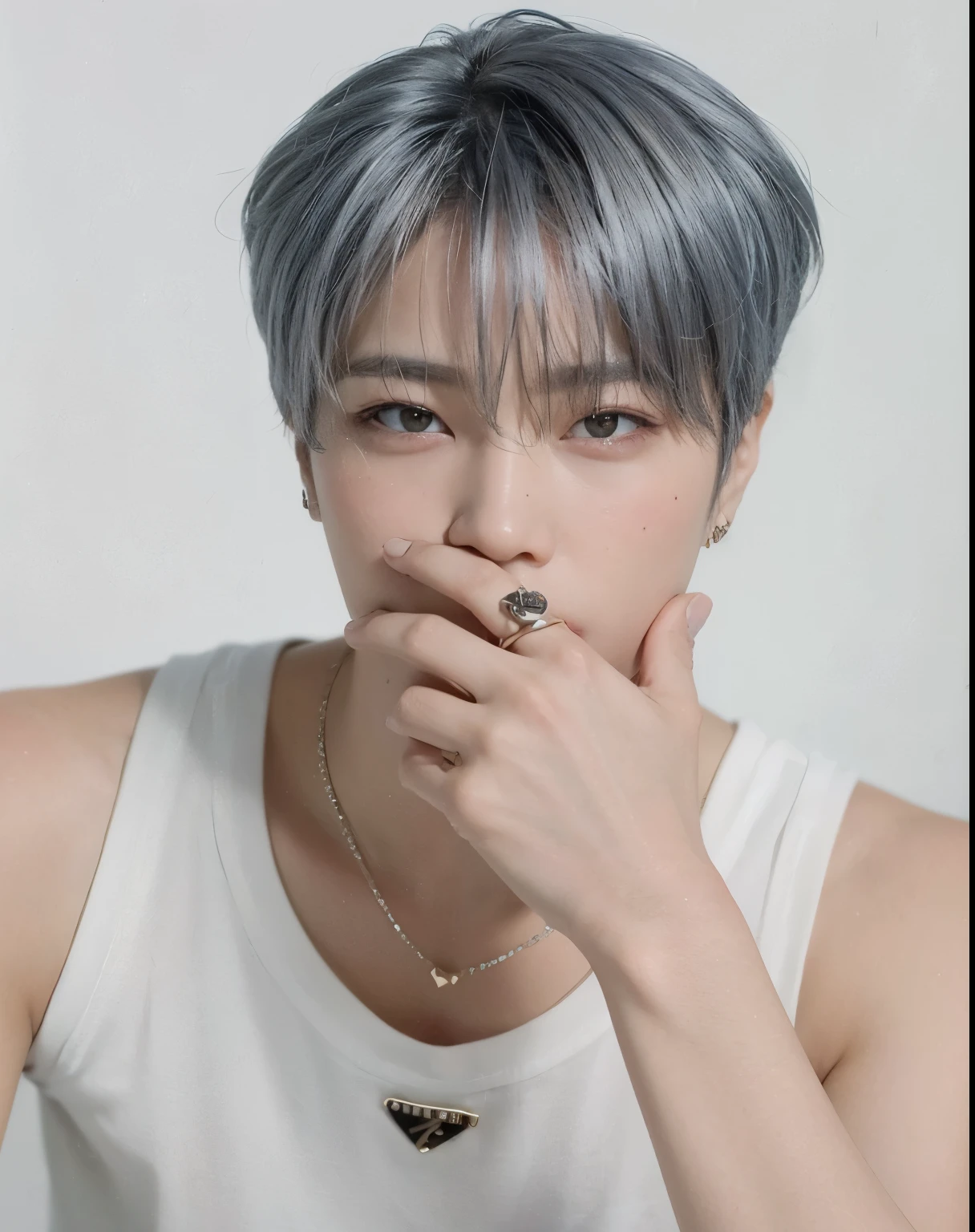 un primer plano de una persona con un anillo en el dedo, hyung tae, park Jimin, Jung Jaehyun, cai xukun, kpop idol portrait, steven jung, el tiene pelos gris oscuro, Hong June Hyung, kim taejin, Jimin, Hyung Tae Kim, retrato de jossi de blackpink, Jimin\los labios carnosos, usando cabello plateado