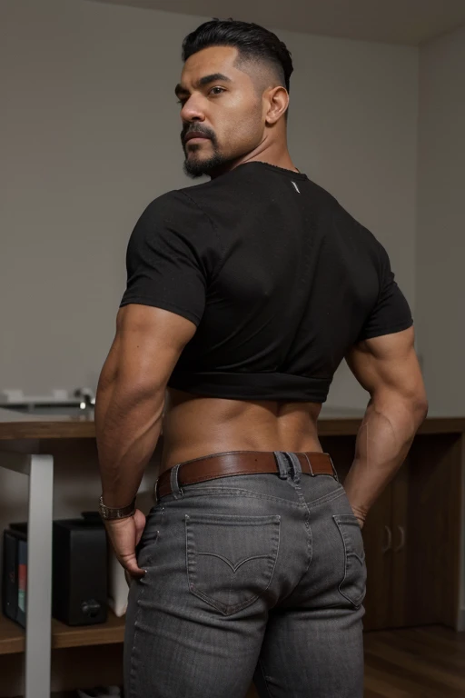 Obra maestra, mejor calidad, ultra detallado, 1 hombre de espaldas, macho maduro, muscular, pedazo, bara, deportista, carne de res, negro skin, negro, piel bronceada, latino, 36 years old, negro hair, gray fur, barbas de chivo, cabello demasiado cortado, mirando al espectador, serious expression, camiseta gris, Tiro de medio cuerpo, science fiction background, jeans backside bent over backside 