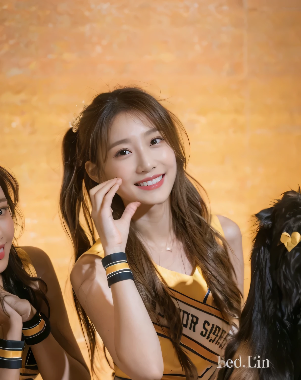 (on the table, best quality, Realistically, Ultra Detailed, meticulous, high resolution, 8k wallpaper), Close-up portrait of a beautiful woman, like, Smile, Light brown messy hair, Perfect dynamic composition, beautiful meticulous eyes, Just like the cover of a fashion magazine, On Campus