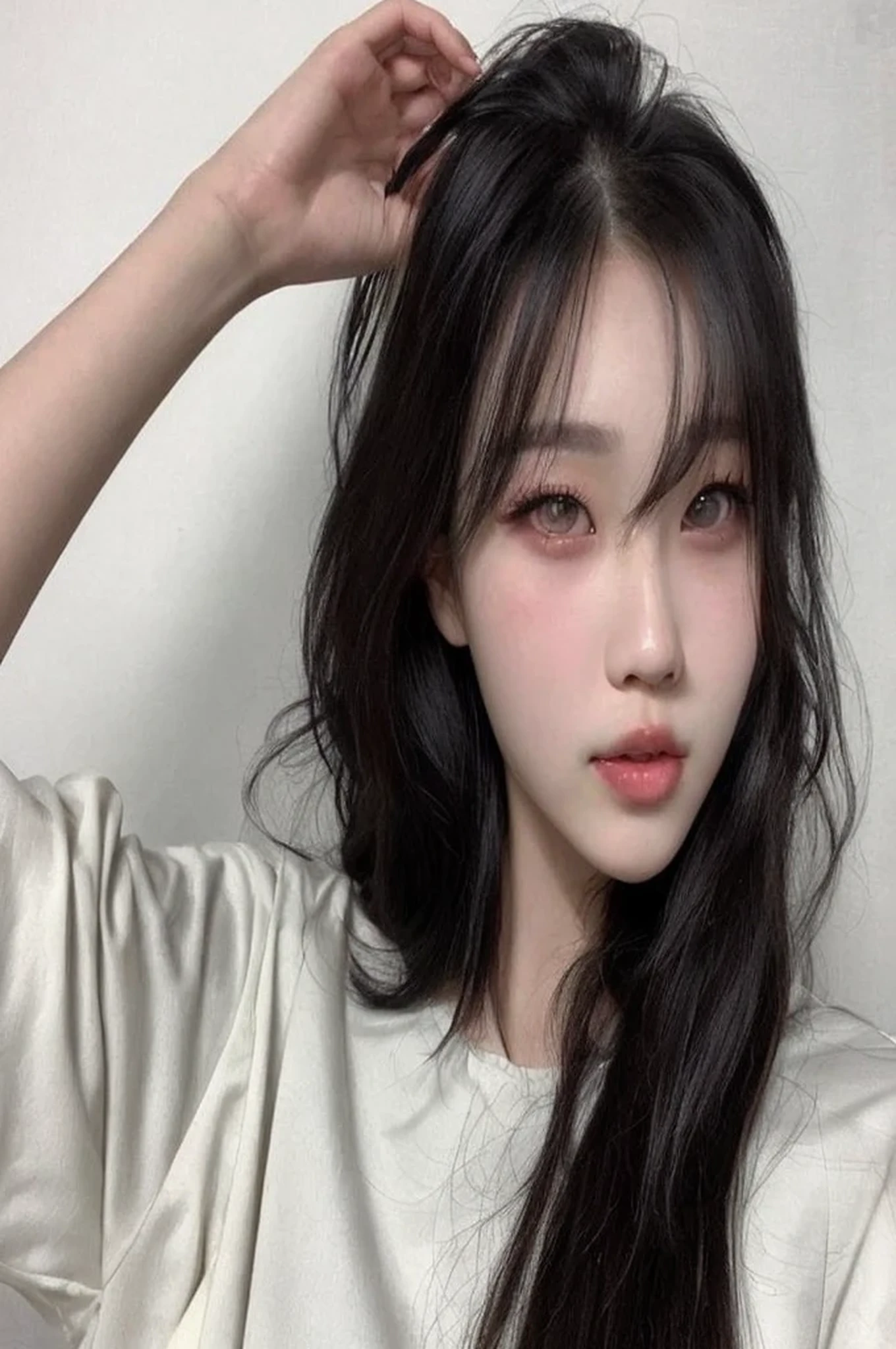 arafed woman with long black hair and a white shirt, ulzzang, korean face features, korean girl, beautiful south korean woman, beautiful aesthetic face, young adorable korean face, popular south korean makeup, korean symmetrical face, popular korean makeup, pale round face, beautiful japanese girls face, with round face, beautiful young korean woman, 🤤 girl portrait