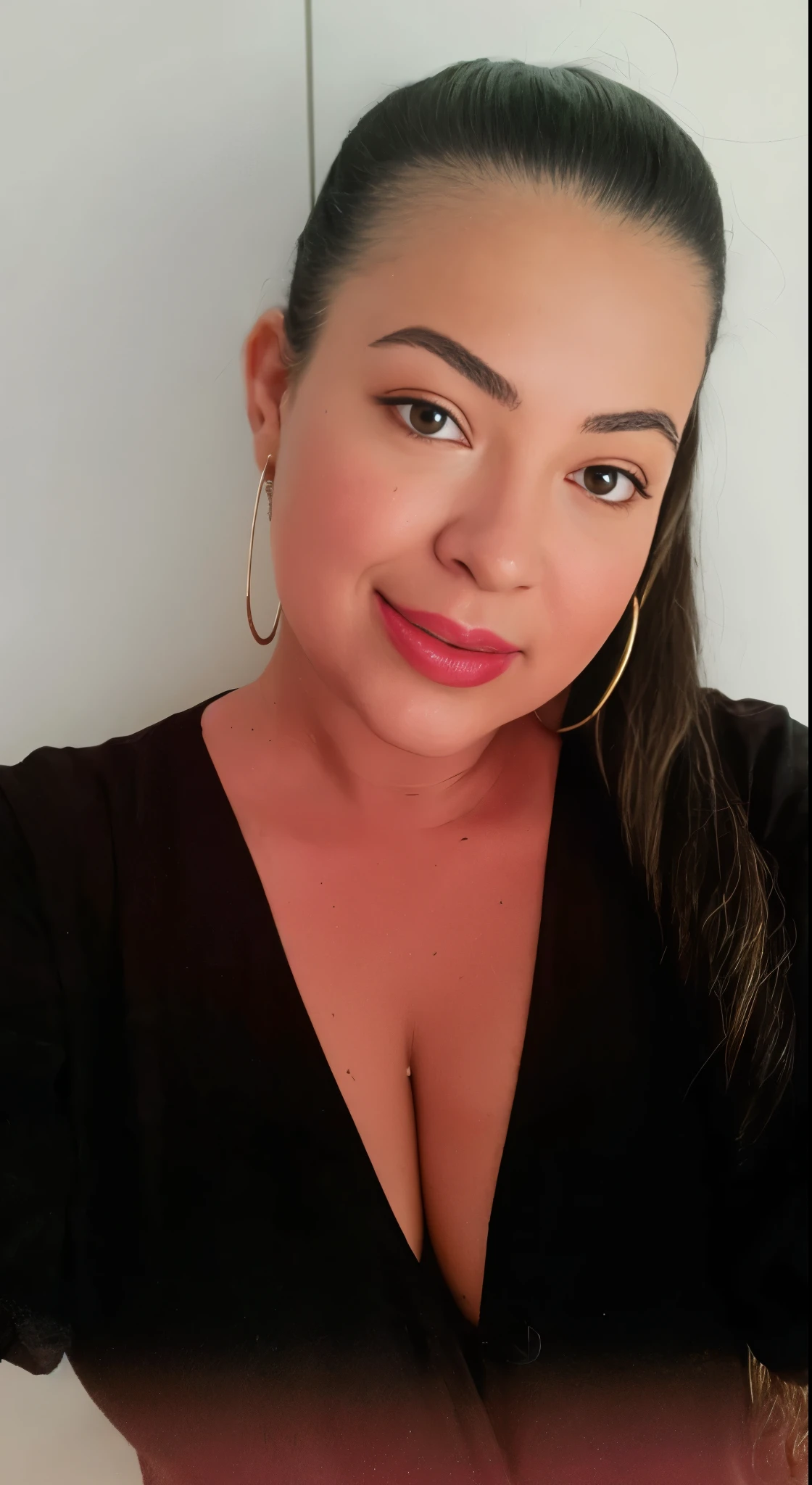There's a woman in a black top and a black shirt, Mulher de 30 anos de Cuba, Alanis Guillen, powder Nándor Katona, inspired by Gina Pellón, malika favre, imagem de perfil, ayahausca, Mulher de 3 0 anos, mulher de 30 anos, inspirado em Olivia Peguero