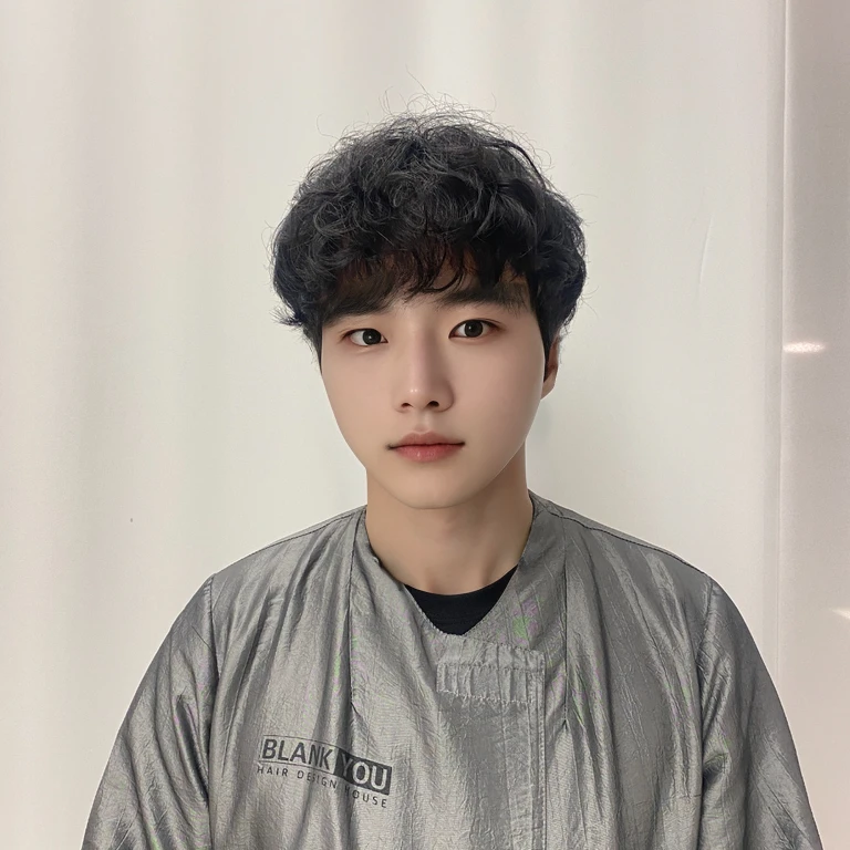 Best Quality, 8k, Masterpiece, (Portrait: 1.3), (photo realistic:1.4), (hyper realistic:1.4), Sharp Focus, looking at viewer, (smoother lighting:1.1), (increase cinematic lighting quality:0.9), realistic lighting, backlighting, light on face, ray trace, (brightening light:1.2), (Increase quality:1.4), sharp detail, (best quality real texture skin:1.4), finely detailed eyes, black_eyes, finely detailed face, 25 year old Korean woman

