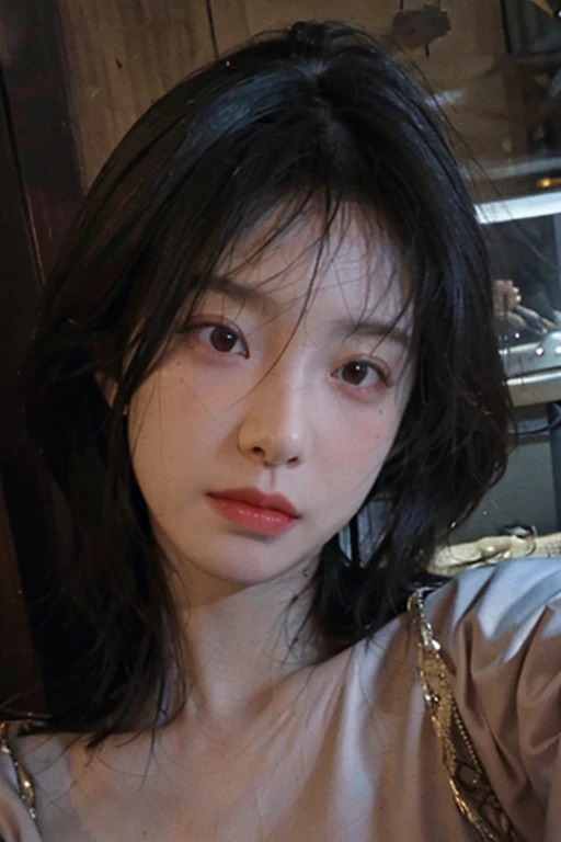 8k,highest quality, masterpiece, Ultra-high resolution, (Realistic:1.4), RAW Photos, (Real skin texture:1.3), (Film Grain:1.3), (selfie angle),One girl,Beautiful and detailed eyes and face,masterpiece, highest quality,close,Upper Body,