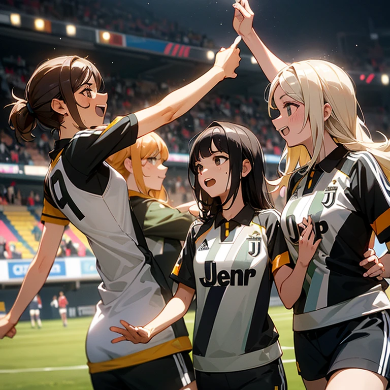 Jugadoras mujeres del Juventus celebrando el empate contra los angeles fc en la cancha