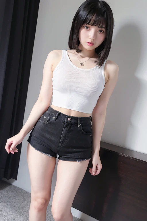 20-year-old women、Black shorts