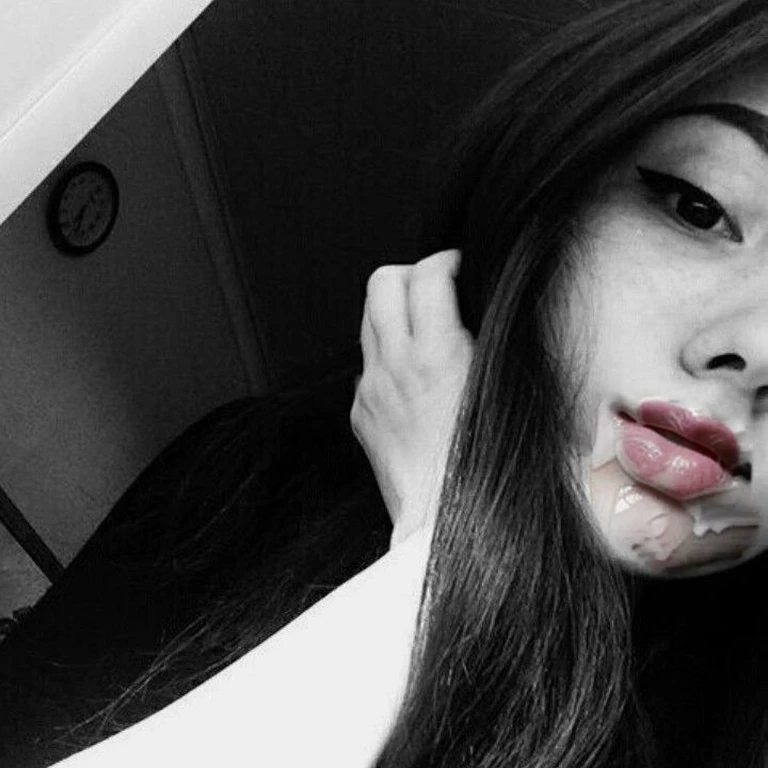 Semen en los labios, labios perfectos
