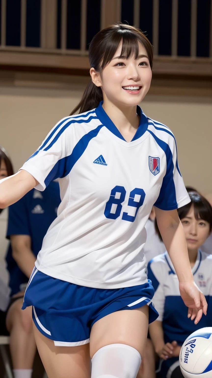 ((highest quality, 8k, Representative works in detail, Ultra-high resolution)), (Japanese女性の集合写真), (Looking at the audience), (Mid Shot:), Vlize、Attractive volleyball player、純粋なJapanese女性のみ ,美しいJapanese。純粋なJapaneseの顔、 tall、Long legs、Large bust、A little chubby:0.25, White volleyball uniform、Short sleeve shirt,Shorts、Knee support、sports boots、gymの 床に座っている)), Japanese、smile, Sweating、gym、