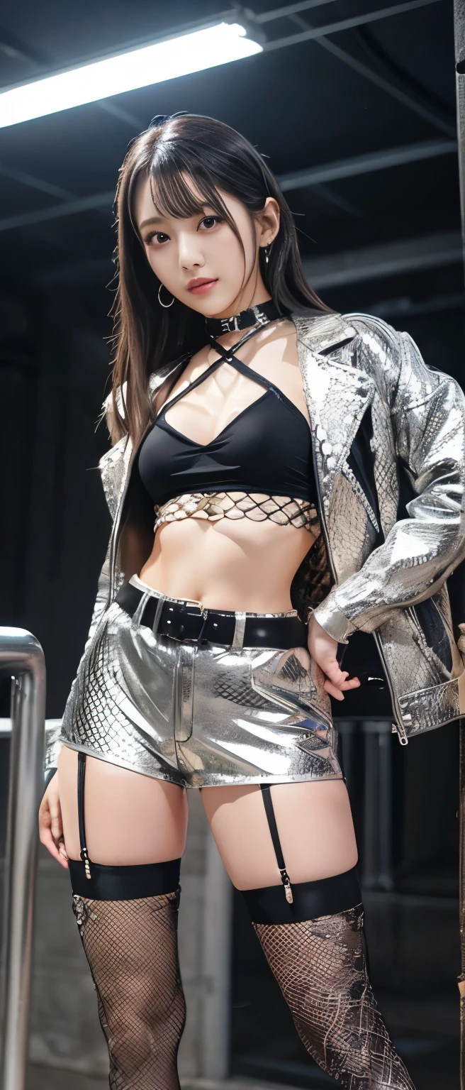 Cool idol girl、whole body、Good style、、、Silver snakeskin shorts、、、Fishnet tights、、、、Wild Jacket、、、Snake Belt、