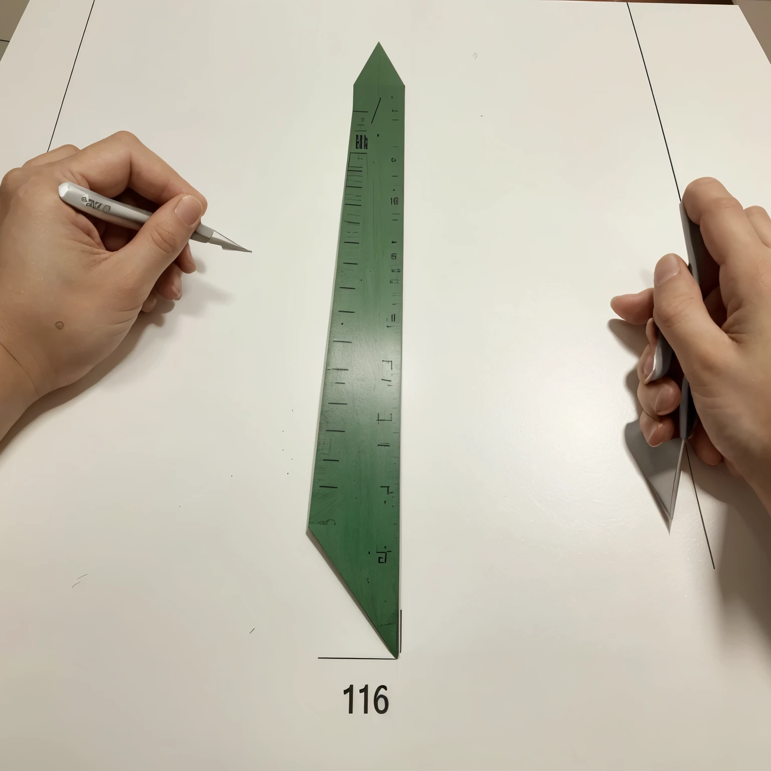 create a right triangle knowing that the height relative to the hypotenuse measures 12 cm and the height relative to the hypotenuse divides it into two segments, sendo um deles de medida 16 cm