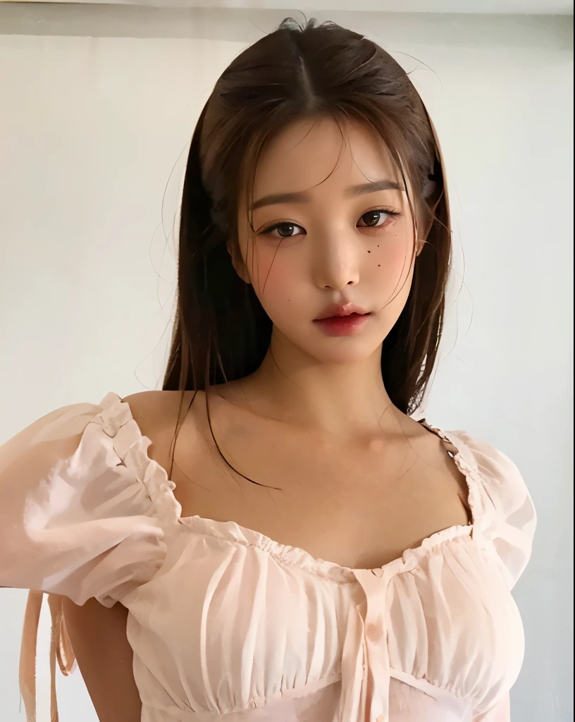 Wonyoung from IVE face, brown cut hair, foto realista, ultra HD, 8k, big juicy doll lips