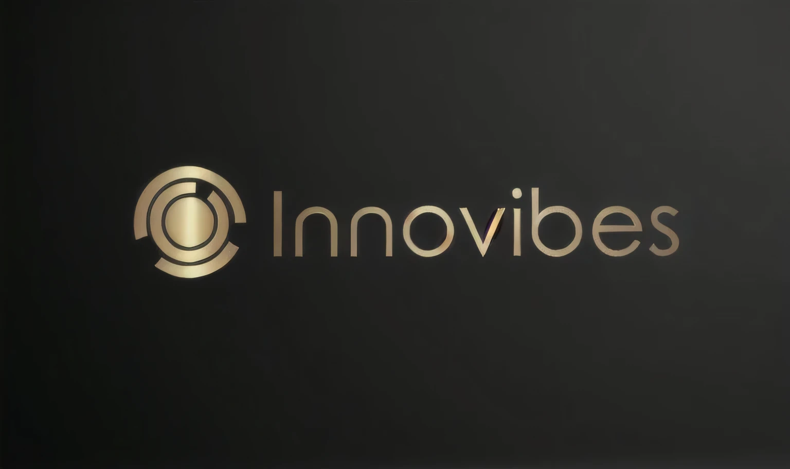 Wikinger Logo, Gold, shiny, Name "V"