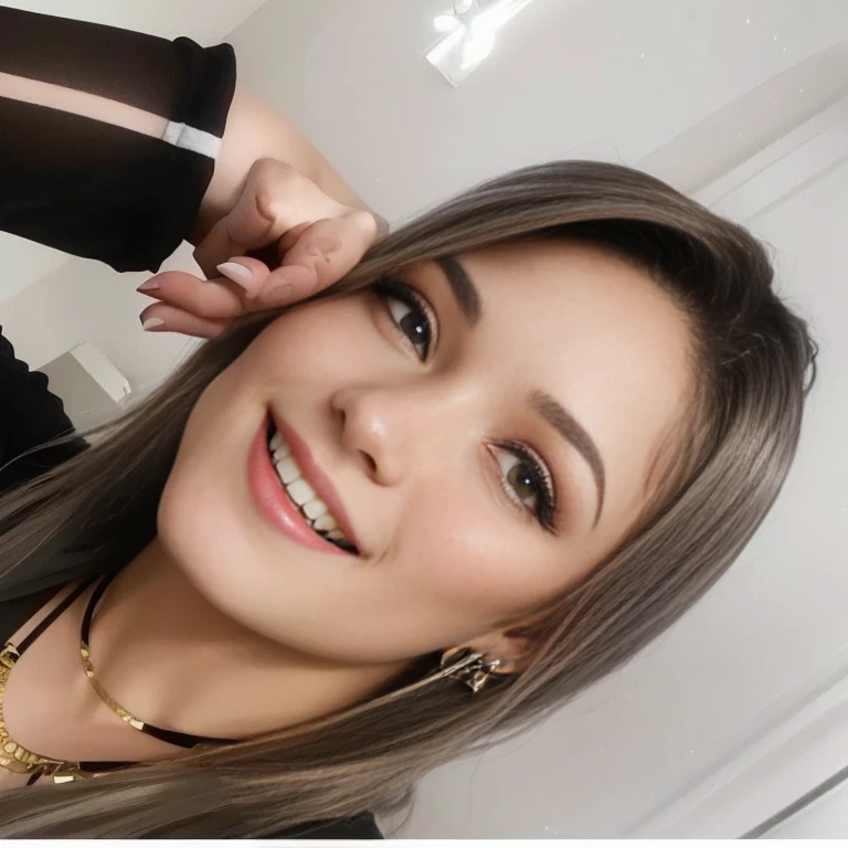 There is a woman who smiles and poses for a photo., alani guillen, nodded, lorena avarez, Ella esta sonriendo, fernanda suarez, imagen de perfil, Kailee Mandel, violeta myers, Ayahuasca, hermosa y sonriente, sonrisa bonita, selfie de una mujer joven, Brunette with dyed blonde hair, 18 years