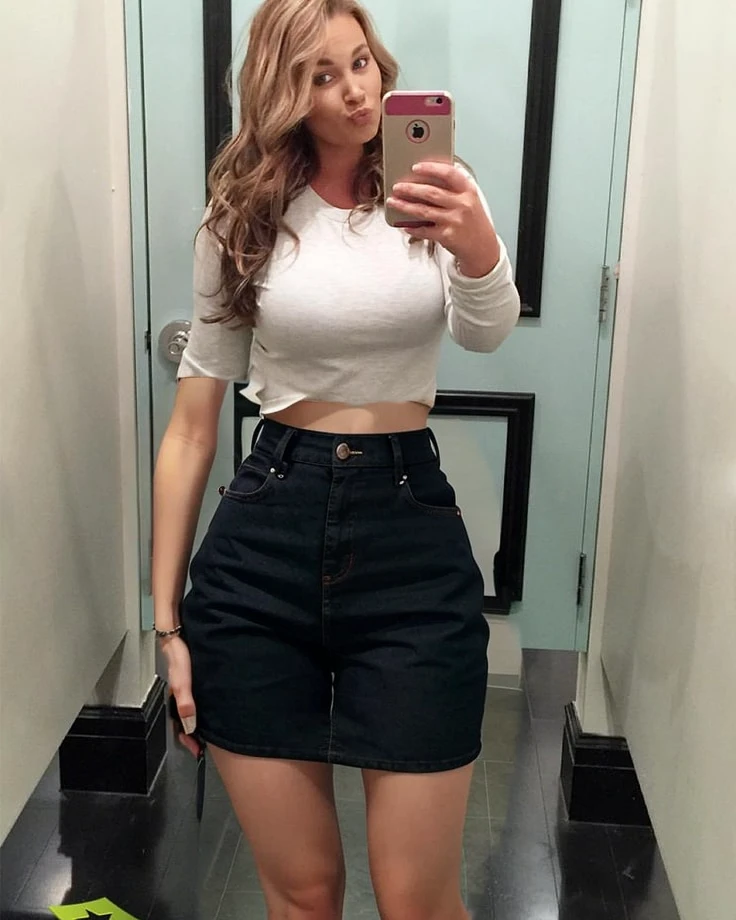 Thin legs, narrow hips, small butt, thin, slim hips