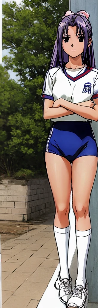 Momoko Koigakubo, a tall girl with beautiful legs, is standing sideways in a white gym uniform and light navy blue bloomers that look like panties.。