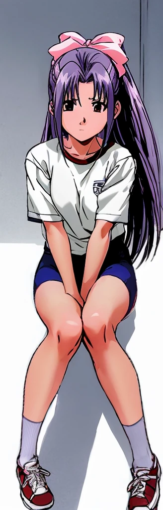 Momoko Koigakubo, a tall girl with beautiful legs, sits with her legs spread apart wearing white gym clothes and light navy blue bloomers that look like panties.。